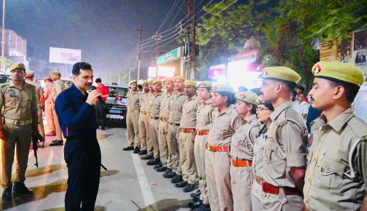 वाराणसी में सुगम यातायात के लिए शाम को सड़कों पर उतरे पुलिस कमिश्नर, वाहनों की चेकिंग
