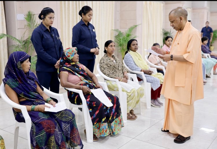 प्रदेशवासियों की सुरक्षा और जनसमस्याओं के लिए सरकार प्रतिबद्ध : मुख्यमंत्री योगी