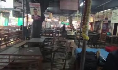 सुबह सात बजे से शुरू हुई वाराणसी कचहरी, ज्यादातर कुर्सियां पहले दिन रही खाली