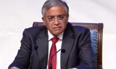 आगरा में सीईसी ज्ञानेश कुमार ने परिवार संग किए महादेव के दर्शन, बोले- शुद्ध मतदाता सूची ही निष्पक्ष चुनाव की नींव