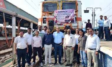 उत्तर मध्य रेलवे ने रचा इतिहास, चिपयाना बुजुर्ग-टूंडला खंड में ‘कवच’ वर्ज़न 4.0 स्थापित