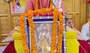 हनुमान-राम मिलन प्रसंग सुन भाव-विभोर हुए श्रद्धालु, जयकारों से गूंजा कथा पंडाल