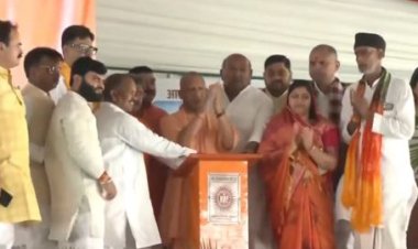 मुख्यमंत्री योगी ने किया वीरांगना झलकारी बाई की प्रतिमा का अनावरण