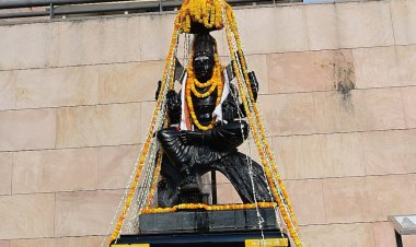 श्री कुमार षष्ठी पर काशी विश्वनाथ धाम में भगवान कार्तिकेय विधिवत पूजे गए, किया विशेष अनुष्ठान