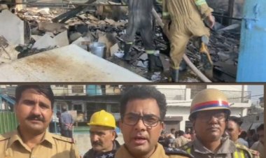 नोएडा के लेबर कैंप में आग लगने से मजदूरों का सामान जल कर खाक