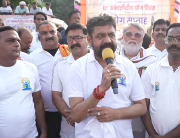 देश योग करेगा तो स्वस्थ्य और निरोग रहेगा, भविष्य में यह देश विश्व गुरु बनेगा : डॉ दयाशंकर मिश्र