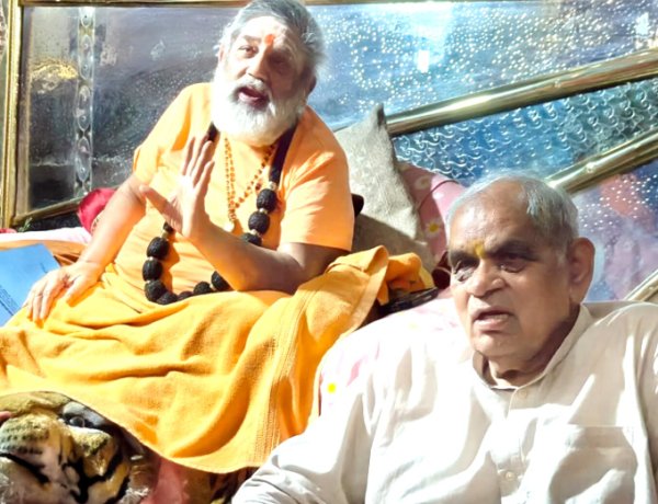 अर्द्धकुंभ को कुंभ बताने पर कोर्ट जाएंगे अच्यूतानंद, शास्त्रीय परंपरा पालन की अपील