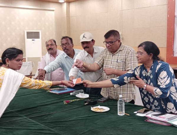 पीएम स्वनिधि योजना के तहत प्रयागराज के 61 हजार से अधिक स्ट्रीट वेंडरों को मिला लाभ