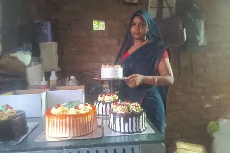उत्तर प्रदेश राज्य ग्रामीण आजीविका मिशन से बदली ममता गुप्ता की जिंदगी, बनीं ग्रामीण महिलाओं के लिए प्रेरणा