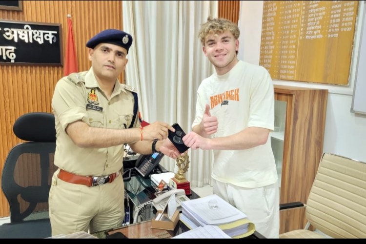 ऑस्ट्रेलियाई इन्फ्लुएंसर हुआ 'सीएम योगी की पुलिस' का मुरीद