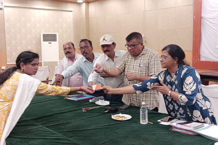 पीएम स्वनिधि योजना के तहत प्रयागराज के 61 हजार से अधिक स्ट्रीट वेंडरों को मिला लाभ
