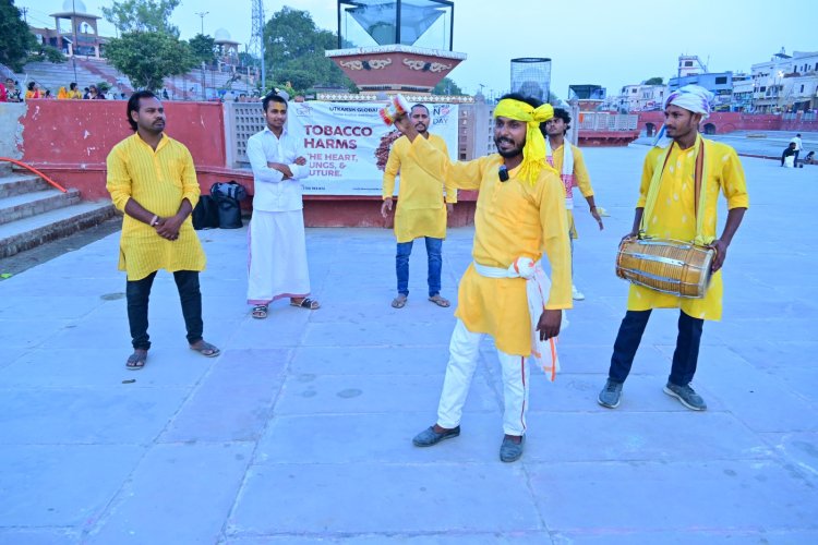राम की पैड़ी पर गूंजा नशामुक्ति का संदेश, नुक्कड़ नाटक से किया जागरूक