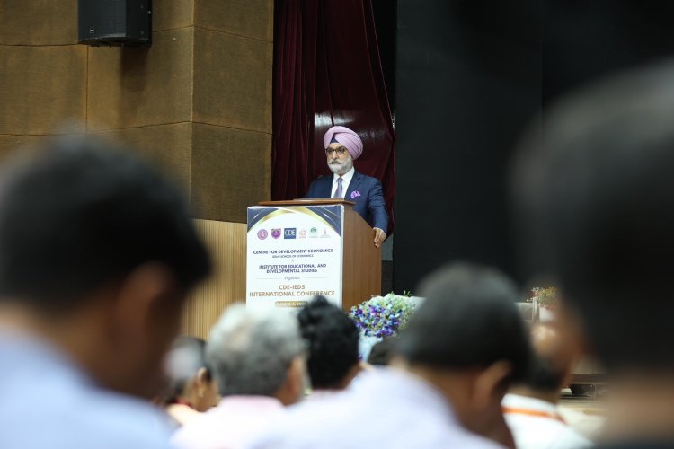 उपराज्यपाल दिल्ली स्कूल ऑफ इकोनॉमिक्स के सीडीई-आईईडीएस अंतरराष्ट्रीय सम्मेलन में हुए शामिल