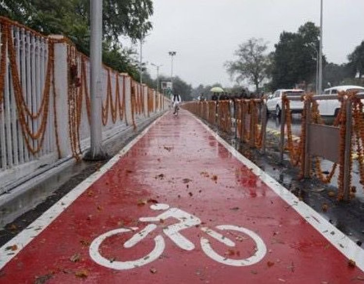 भाजपा सरकार ने सपा की विकास परियोजनाओं को बर्बाद किया : अखिलेश यादव