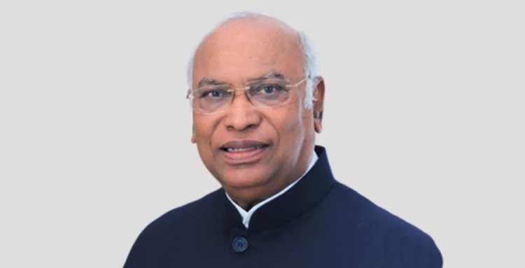 एलपीजी कीमतों में बढ़ोतरी पर खरगे का केंद्र पर हमला, बोले- बढ़ती महंगाई ने बिगाड़ा आम जनता का बजट