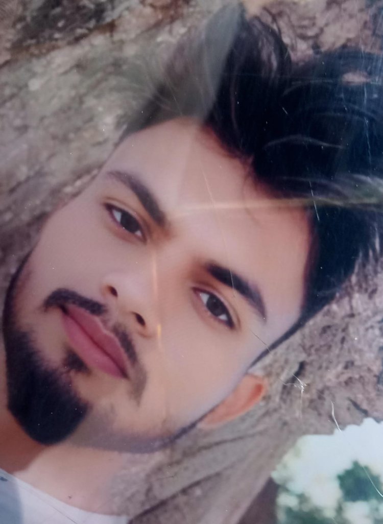 ट्रक की टक्कर से युवक की मौत, साथी घायल