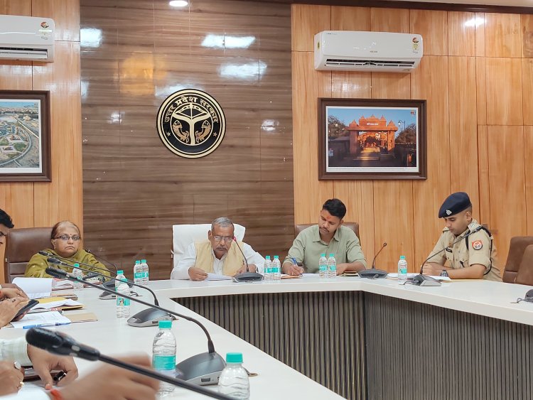 सभी पात्रों को सरकारी योजनाओं का मिले लाभ, एससी-एसटी उत्पीड़न मामलों का त्वरित करें निस्तारण : रमेश चन्द्र कुण्डे