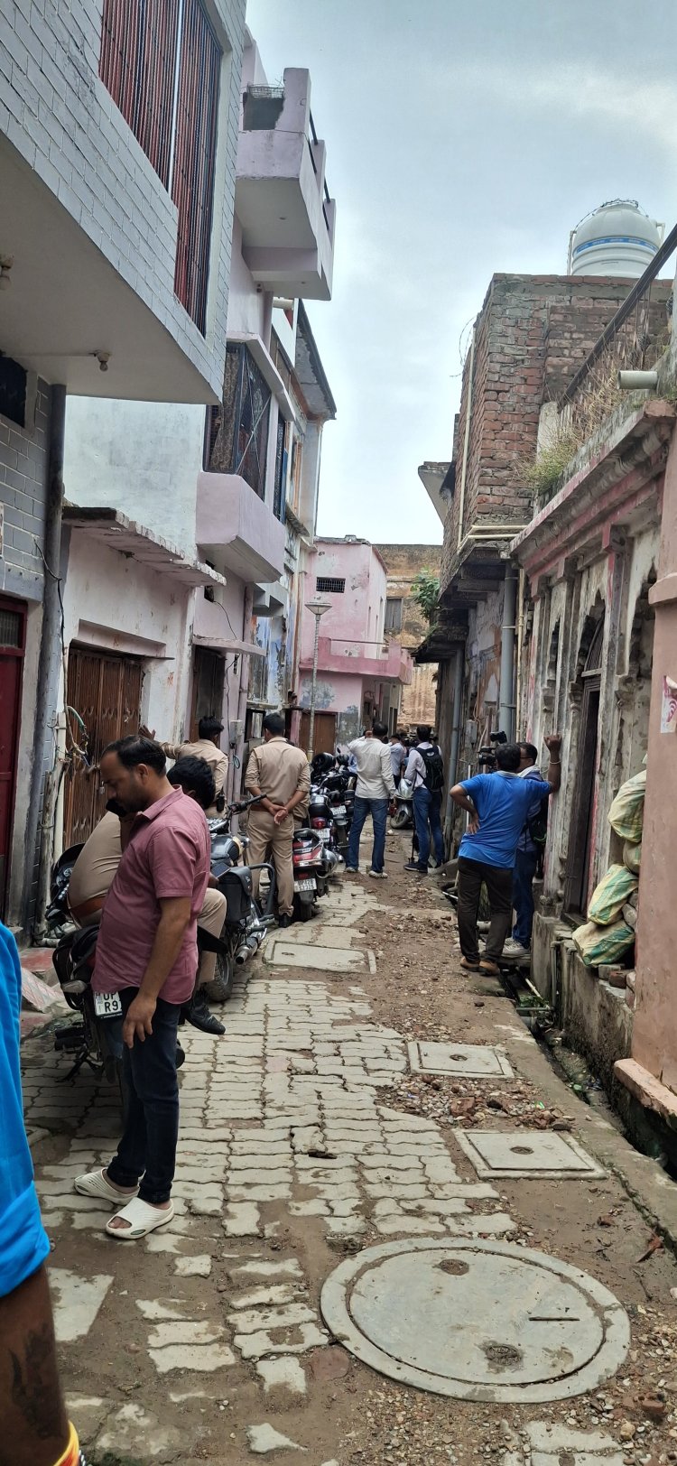 राम मंदिर दान प्रकरण मामले में पुलिस ने आरोपियों के आवासों पर छापा मारा