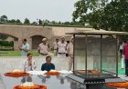 दिल्ली के राजघाट पहुंच कर सोनम वांगचुक व उनकी पत्नी ने गांधी जी को श्रद्धांजलि दी