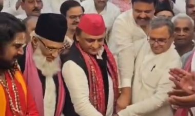 सांसदों को तोड़कर भाजपा अब संविधान बदलना चाहती है : अखिलेश यादव