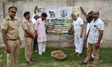 वन महोत्सव का शुभारंभ, विधायक वेद प्रकाश गुप्ता ने किया पौधरोपण