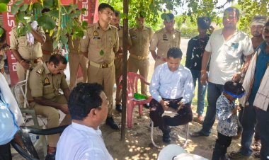 अंबेडकर प्रतिमा से छेड़छाड़ पर भड़का गांव, एसडीएम के आश्वासन के बाद शांत हुआ मामला