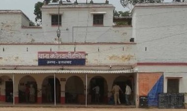 घर के अन्दर फंदे से लटका मिला युवक का शव, दरवाजा तोड़कर निकाला गया