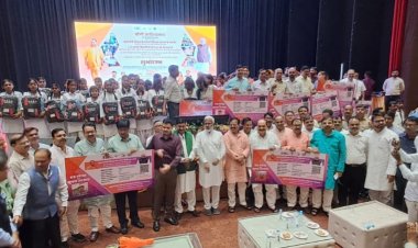 समाज के निर्माण की आधारशिला हैं शिक्षक : स्वतंत्र देव सिंह