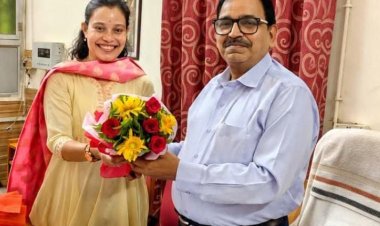 भूगोल विभाग की अध्यक्ष बनीं डॉ. स्वर्णिमा सिंह, संभाला कार्यभार