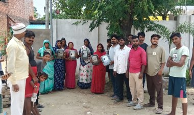 जौनपुर : उचौरा गांव में विद्युत विभाग के खिलाफ जमकर विरोध प्रदर्शन