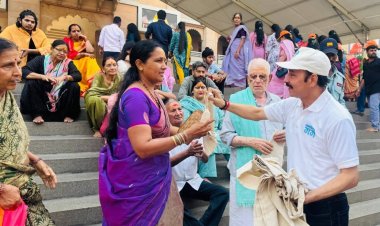 श्री काशी विश्वनाथ धाम में प्रकृति के संरक्षण का संदेश, कपड़े के झोले वितरित