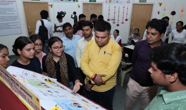 प्राकृतिक संसाधनों से छात्रों ने तैयार किए संचार मॉडल : डॉ. दिवाकर अवस्थी