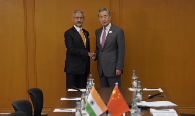 चीन के विदेश मंत्री से मुलाकात में जयशंकर ने उठाया व्यापार संतुलन का मुद्दा, अमेरिकी व रूसी समकक्षों से भी मुलाकात