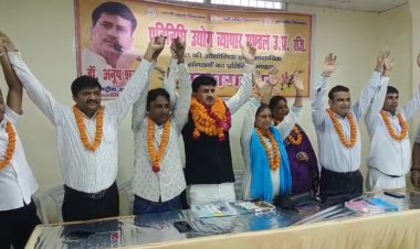 व्यापारियों की आवाज को मजबूती से उठाने का काम कर रहा संगठन : डॉ. अनूप शुक्ला