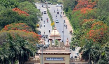 बीएचयू परिसर में 'एक वृक्ष मां के नाम' अभियान में 111 पौधों का रोपण