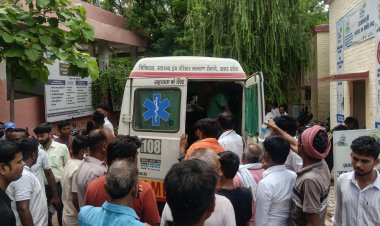 जाैनपुर: बेकाबू स्कूल वैन खाई में पलटी, शिक्षिका समेत 12 से अधिक बच्चे घायल
