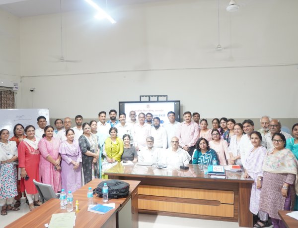 यूपी बोर्ड की कार्यशाला में प्रतिभागियों ने तैयार की अध्यायवार रूपरेखा : रक्षा श्रीवास्तव