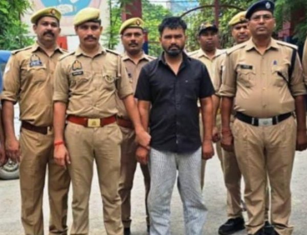 चलती ट्रेन में महिला यात्री का मोबाइल चोरी करने वाला शातिर गिरफ्तार, नकदी भी बरामद