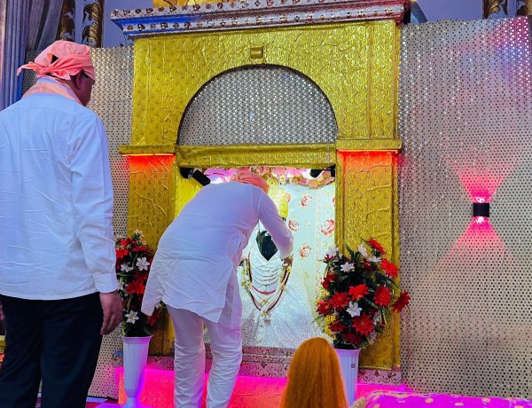 भाजपा प्रदेश संगठन महामंत्री ने संत शिरोमणि गुरू रविदास के मंदिर में टेका मत्था