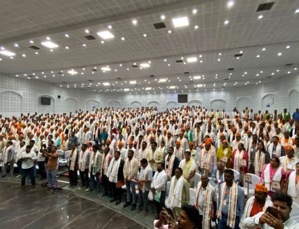 अयोध्या : बूथ अध्यक्ष सम्मेलन में कार्यकर्ताओं को मिला संवाद, सम्पर्क और समन्वय का मंत्र