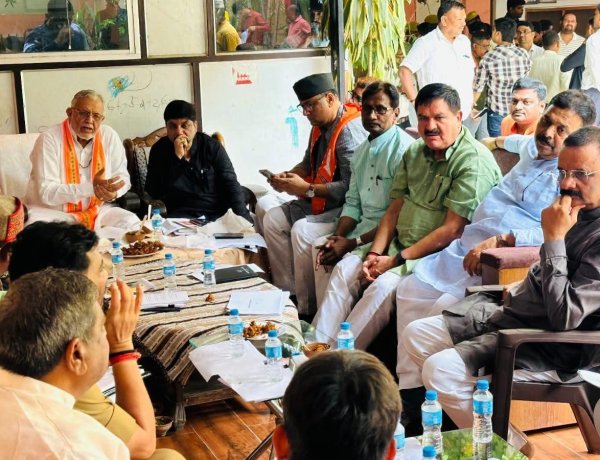सावन माह में बाबा विश्वनाथ के दर्शन के लिए उमड़ने वाले श्रद्धालुओं की सुविधा और सुरक्षा के लिए पुख्ता रणनीति बनी