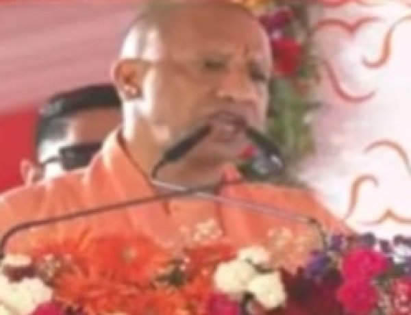 सीएम योगी ने आगरा में अपने दो दिवसीय दौरे में 342 करोड़ की विकास योजनाओं की दी सौगात