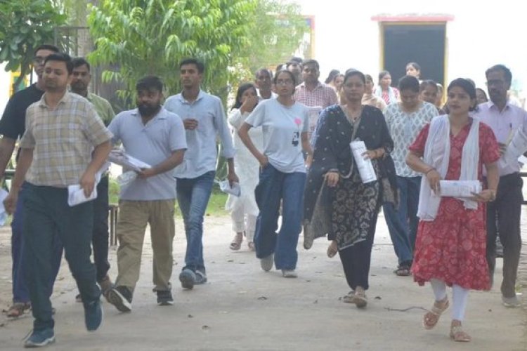 यूपी टीईटी 2026: दूसरे दिन 7.51 लाख अभ्यर्थियों ने दी परीक्षा, 11 फर्जी परीक्षार्थी और मोबाइल के साथ एक अभ्यर्थी पकड़ा गया