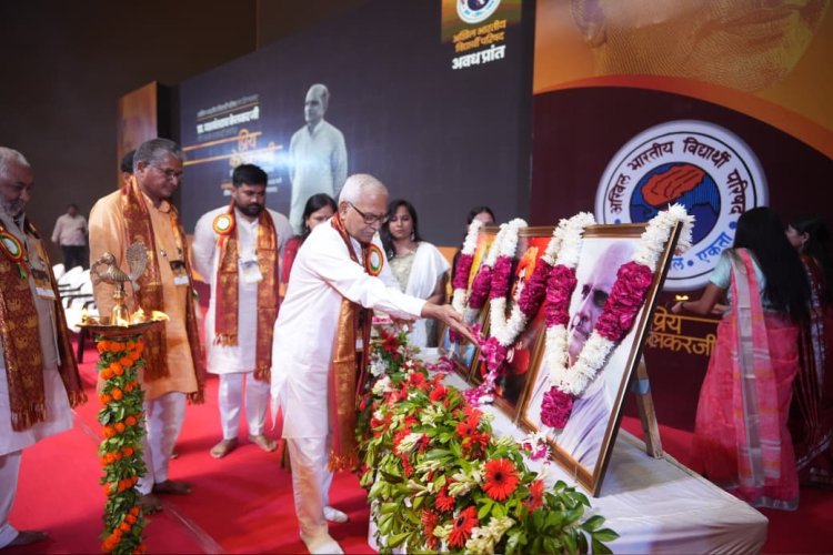 प्रो. केलकर ने विद्यार्थी परिषद को छात्र संगठन के साथ ही बनाया राष्ट्र निर्माण का सशक्त माध्यम : स्वांत रंजन