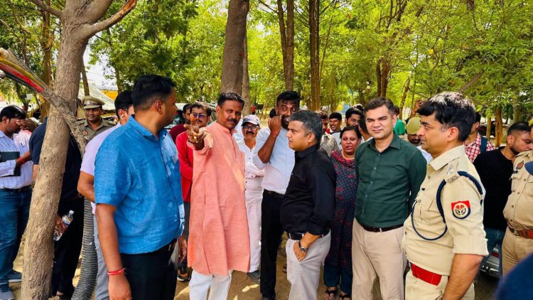 सीएम योगी 6 जुलाई को करेंगे तीन महान विभूतियों की प्रतिमाओं का अनावरण, कार्यक्रम की तैयारी का डीएम एवं महापौर ने किया निरीक्षण