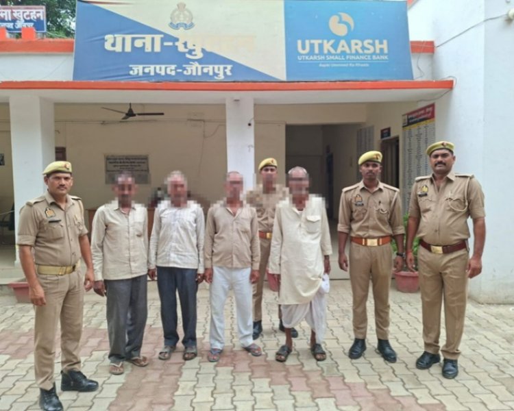 खुटहन पुलिस ने हत्या के मुकदमे में वांछित चार आरोपितों को किया गिरफ्तार
