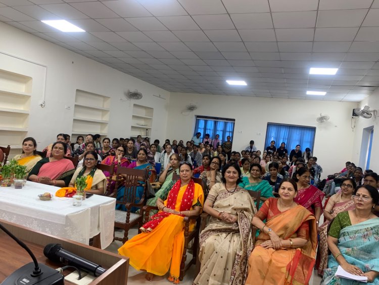 महिला स्वास्थ्य, स्वच्छता और स्वावलंबन से ही सशक्त समाज का निर्माण संभव : प्रो. सुमन