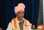 डिग्री के साथ चरित्र और संवेदना को जीवन का आधार बनाएं युवा : संजय श्रीनेत