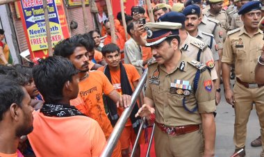 सावन के पहले सोमवार पर हाई अलर्ट : पुलिस कमिश्नर ने कांवड़ियों से मिलकर परखी सुरक्षा व्यवस्था
