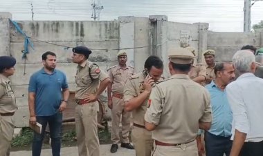 कानपुर में दिनदहाड़े घर में घुसे बदमाश, रिटायर्ड इंस्पेक्टर की बहू-पाेते को बंधक बनाकर की लाखों की लूट